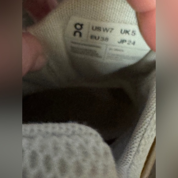 On Cloud Cloudswift Running Shoes - Picture 10 of 12